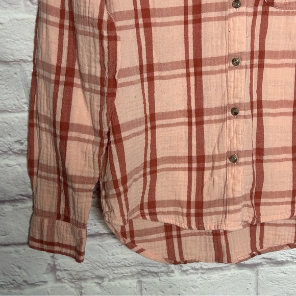 Universal Thread Casual Plaid Textured Button-Up Shirt - Picture 6 of 10